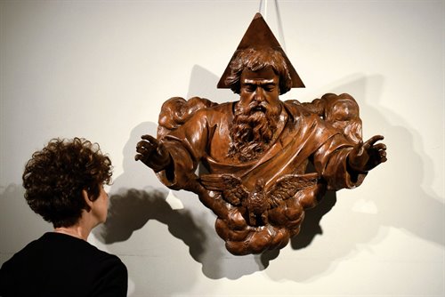 Dieu le Père -  Sculpture murale en bois